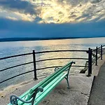 Bayview 아파트
